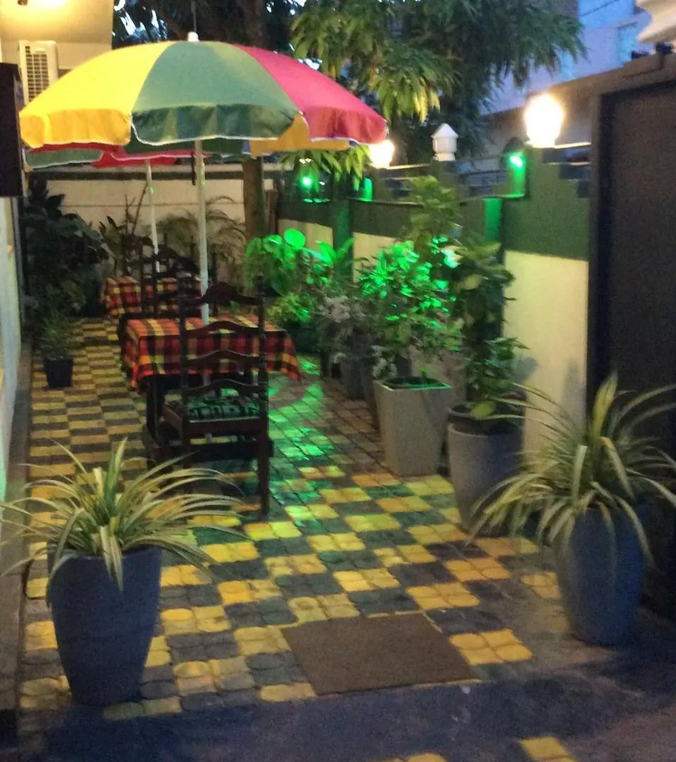 Yoho R K Tourist Villa Negombo 3*,