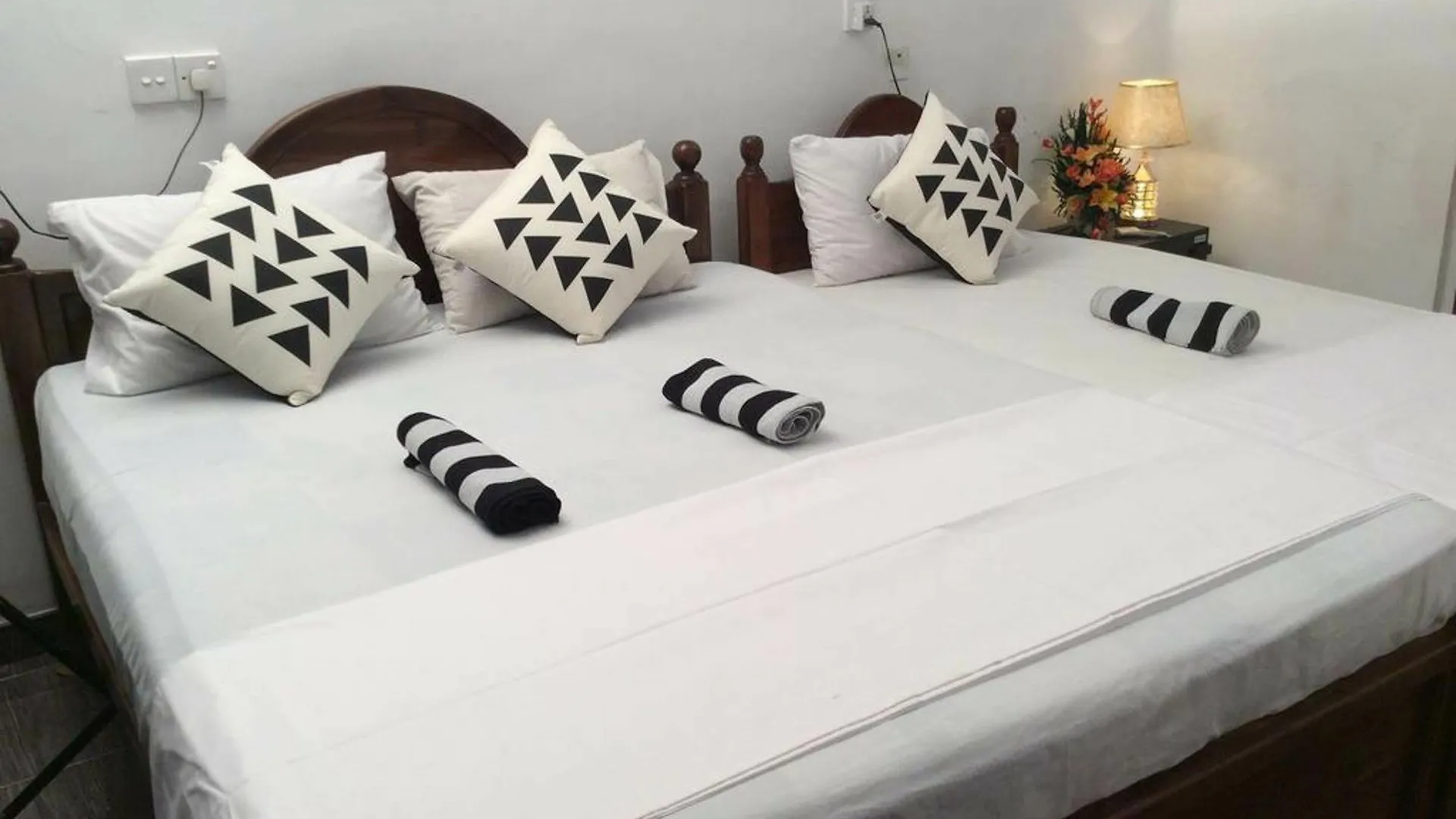 Yoho R K Tourist Villa Negombo Vendégház